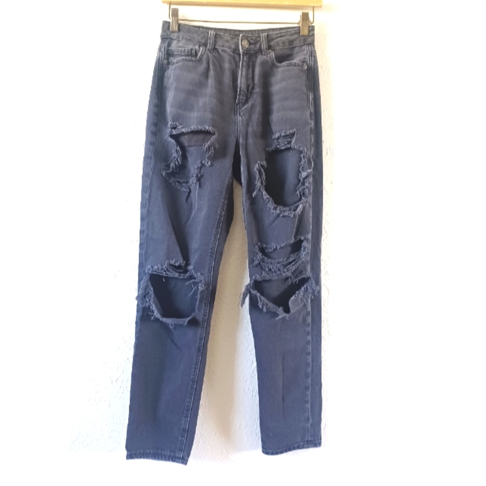 American Eagle Ripped Distressed Jeans